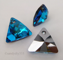 Pendentif Triangle 6628-12mm Crystal bermuda blue x1 Cristal Swarovski